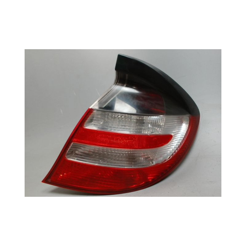 FEU ARRIERE DROIT MERCEDES CLASSE C COUPE SPORT 2004-