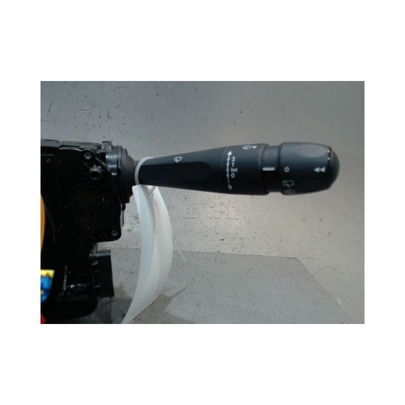 BLOC COMMODOS PEUGEOT 208