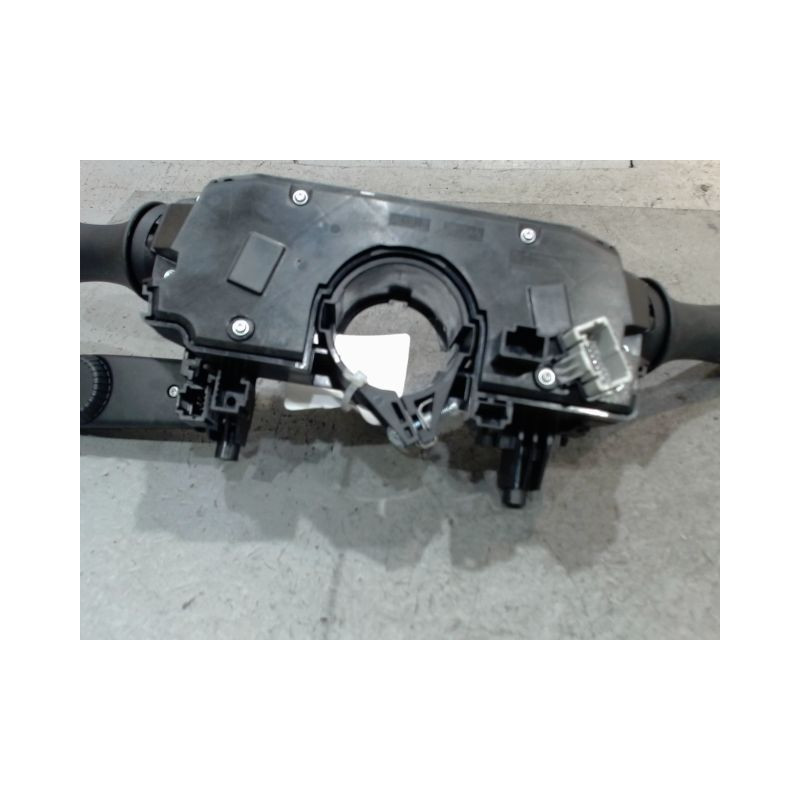 BLOC COMMODOS RENAULT CLIO