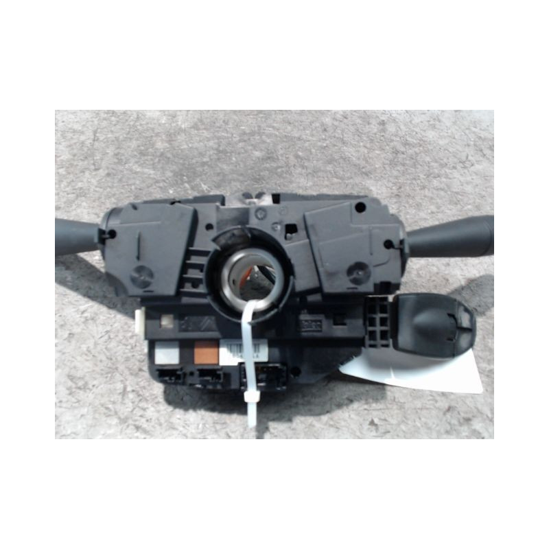 BLOC COMMODOS PEUGEOT 208