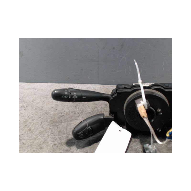 BLOC COMMODOS PEUGEOT 206+ 2009-