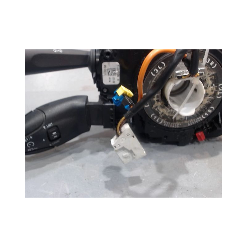 BLOC COMMODOS PEUGEOT 208
