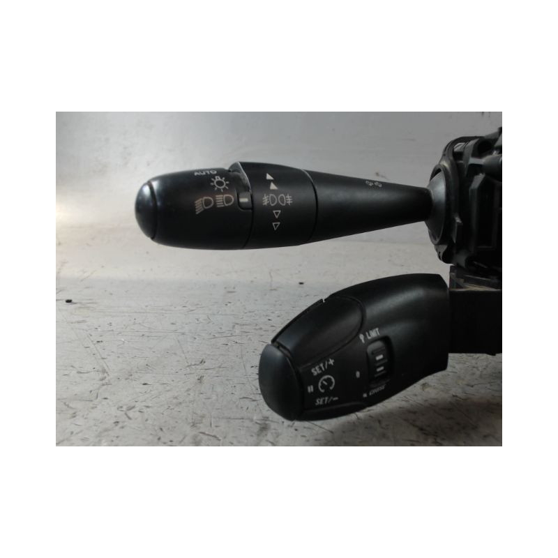 BLOC COMMODOS PEUGEOT 5008 2009-