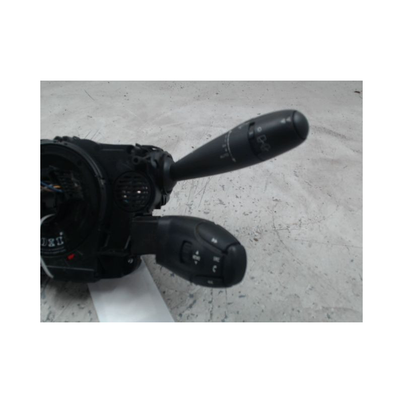 BLOC COMMODOS PEUGEOT 5008 2009-