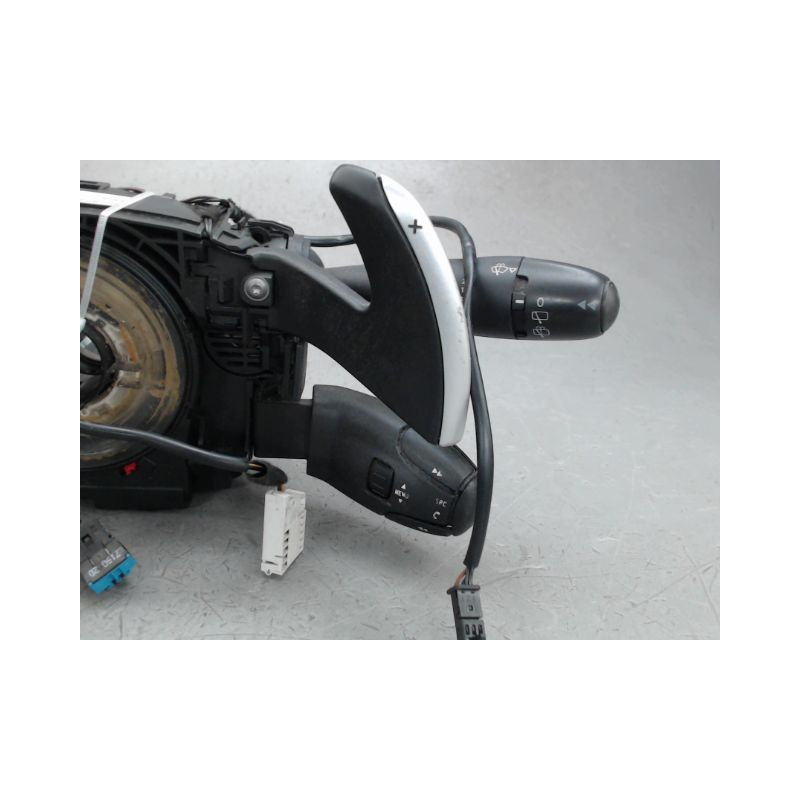 BLOC COMMODOS PEUGEOT 5008