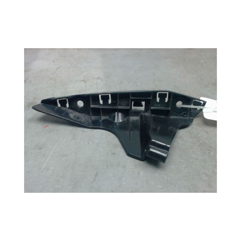SUPPORT PARE-CHOC AVG OPEL CORSA