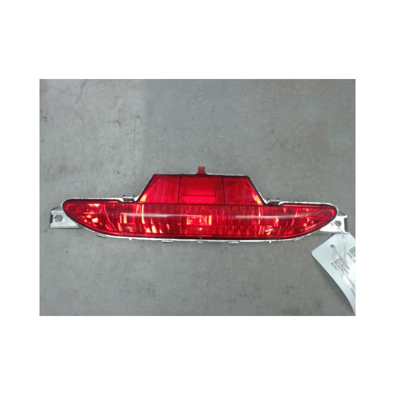 FEU BROUILLARD CENTRAL ARRIERE OPEL CORSA