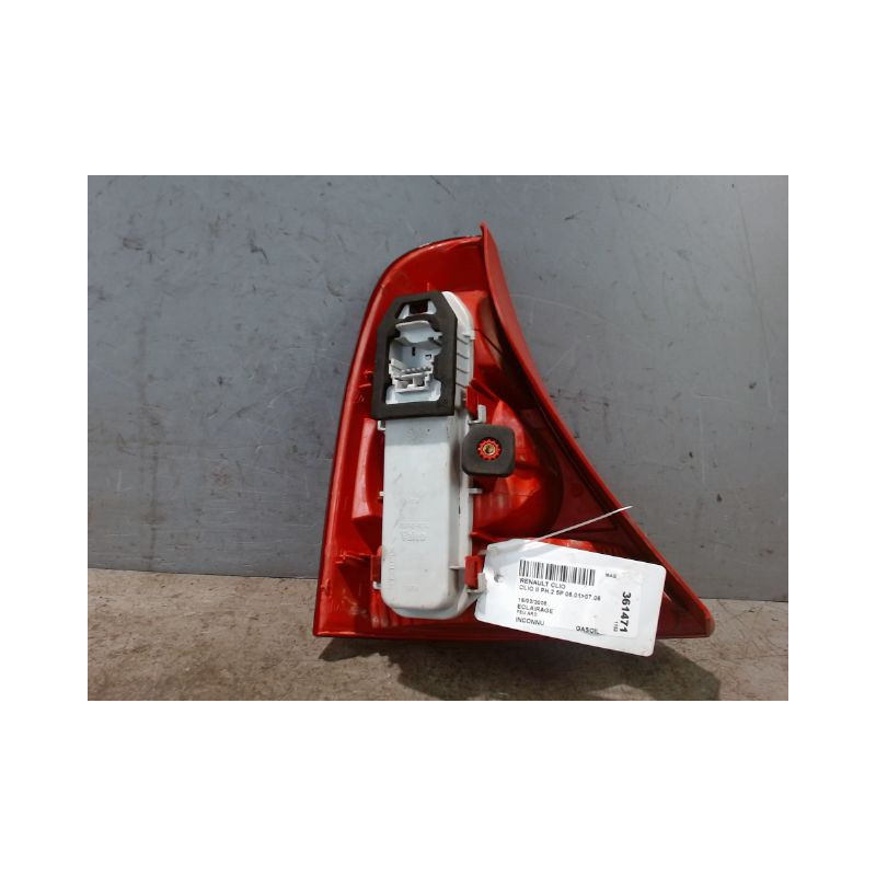 FEU ARRIERE DROIT RENAULT CLIO II PH.2 01-06