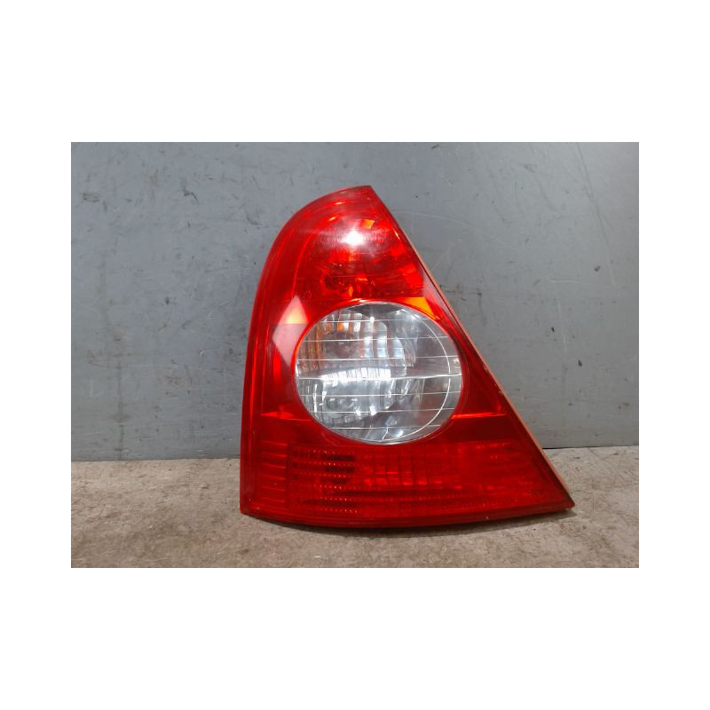 FEU ARRIERE GAUCHE  RENAULT CLIO II PH.2 01-06