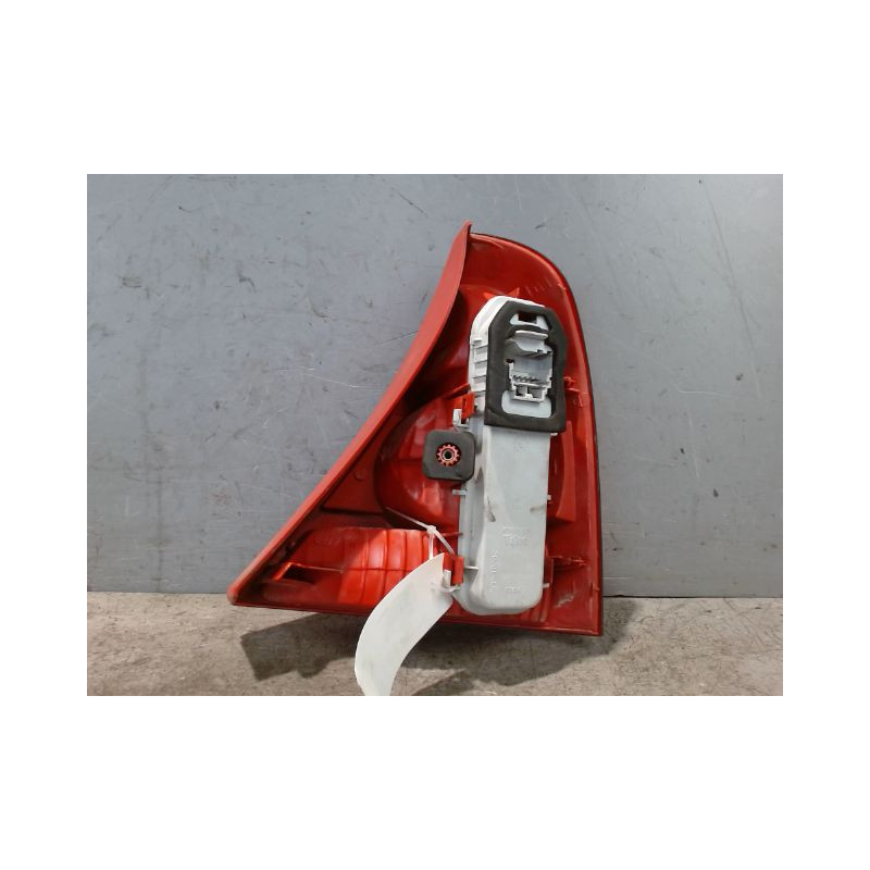FEU ARRIERE GAUCHE  RENAULT CLIO II PH.2 01-06