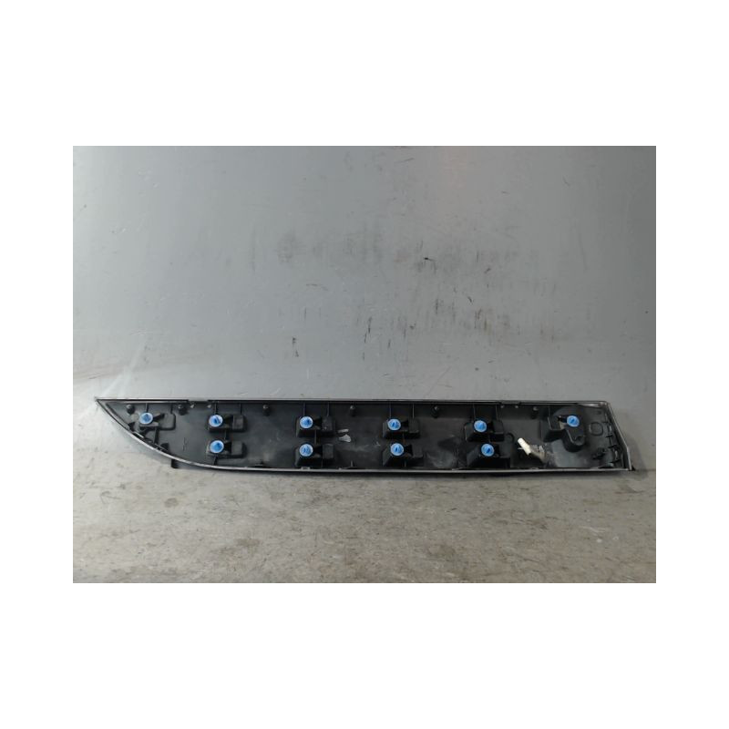 PROTECTION PORTE ARRIERE GAUCHE RENAULT MEGANE III ESTATE 09-
