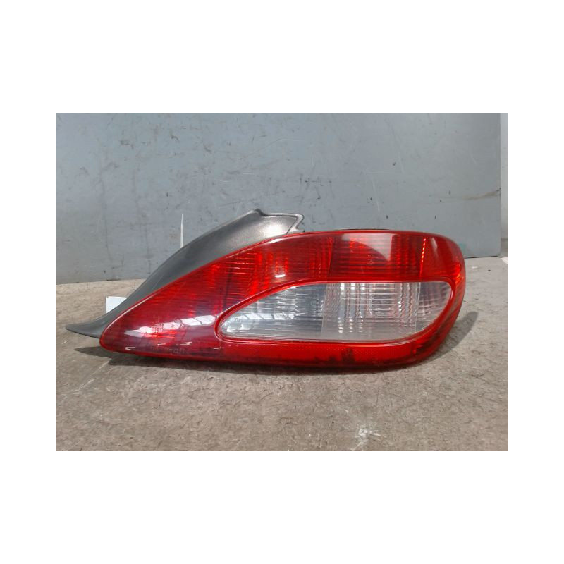 FEU ARRIERE DROIT PEUGEOT 406 COUPE 97-04