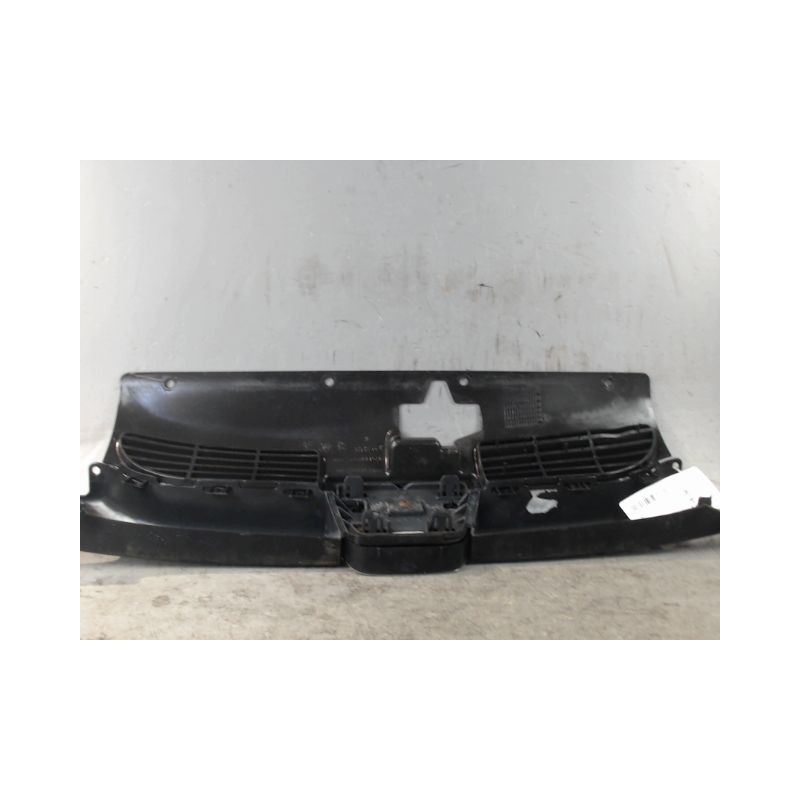 CALANDRE PEUGEOT 206 3P