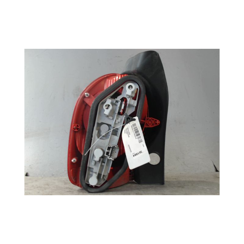 FEU ARRIERE DROIT RENAULT MODUS