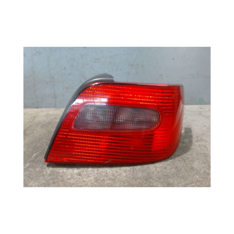 FEU ARRIERE DROIT CITROEN XSARA COUPE 2000-