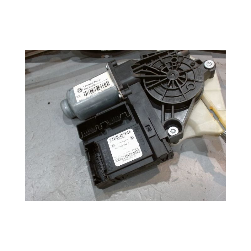 MECANISME+MOTEUR LEVE-GLACE AVANT DROIT VOLKSWAGEN TOURAN