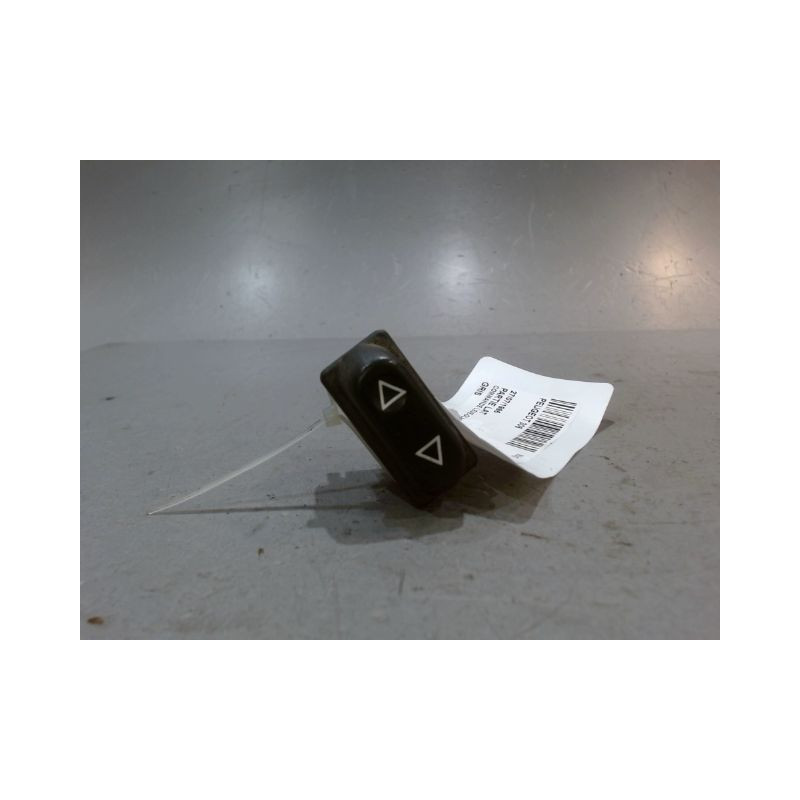 COMMANDE LEVE-GLACE PORTE AVD PEUGEOT 306