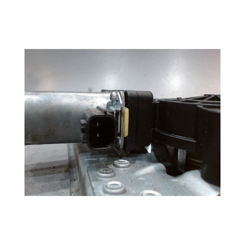 MECANISME+MOTEUR LEVE-GLACE ARRIERE GAUCHE DACIA SANDERO