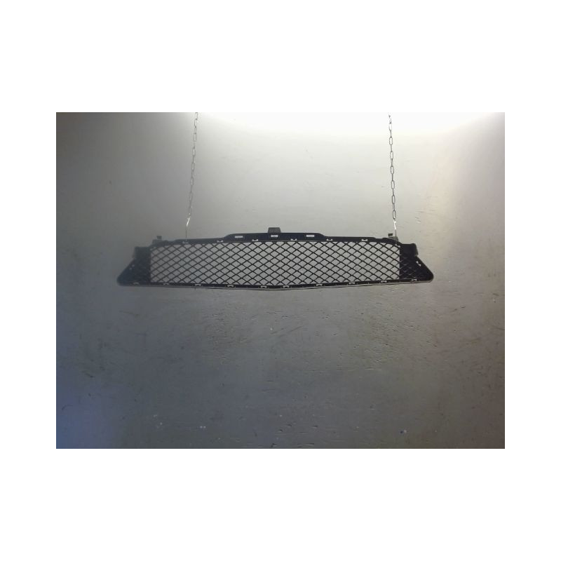 GRILLE PARE-CHOC AVANT MERCEDES CLASSE B