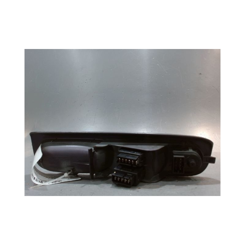 COMMANDE LEVE-GLACE PORTE AVG RENAULT TWINGO