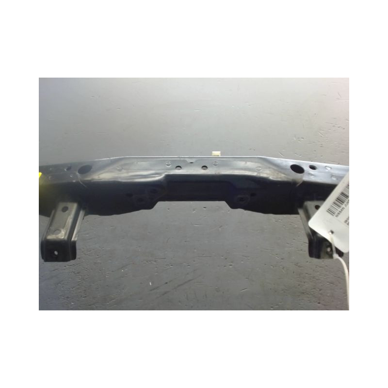 TRAVERSE SUPERIEURE ARMATURE AVANT NISSAN JUKE