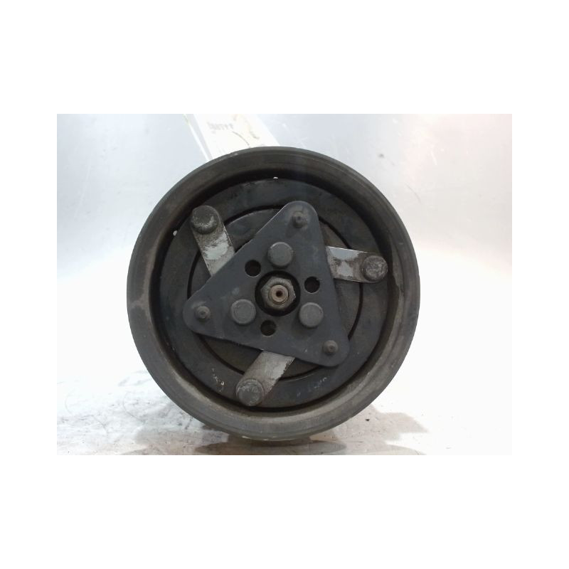 COMPRESSEUR AIR CONDITIONNE RENAULT CLIO III