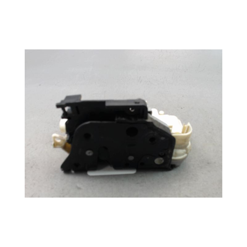 SYSTEME CONDAMNATION AVANT GAUCHE VOLKSWAGEN PASSAT SW 2005-