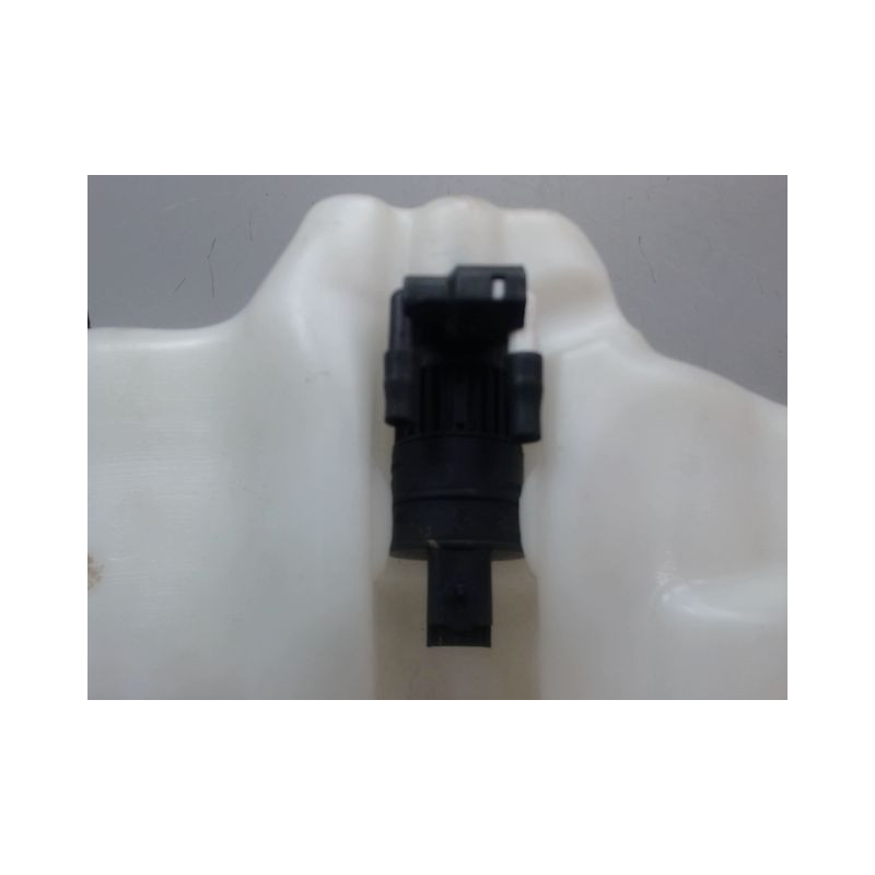 RESERVOIR LAVE-GLACE AVANT RENAULT CLIO CAMPUS II Phase 1 2006-2009