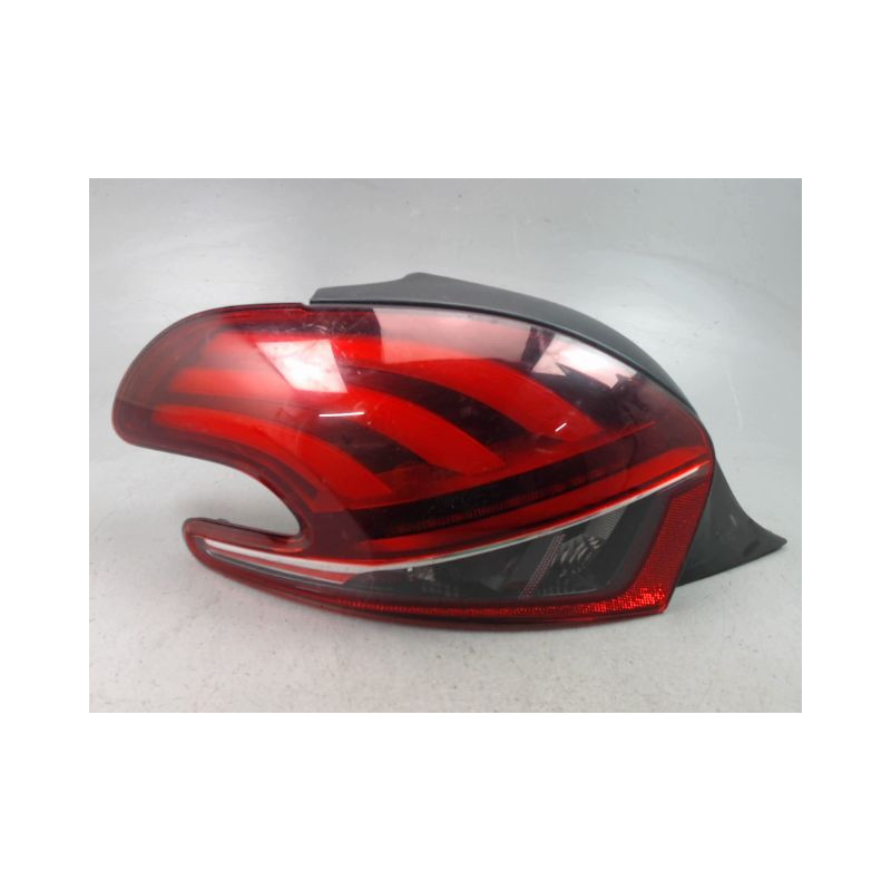 FEU ARRIERE GAUCHE  PEUGEOT 208 Phase 1 2012-...