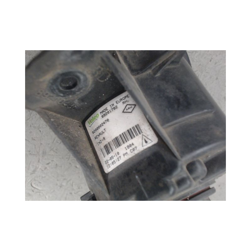 PHARE ANTIBROUILLARD AVANT DROIT RENAULT CLIO