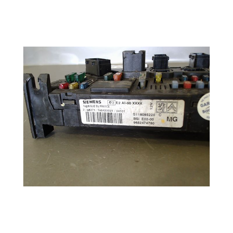 BOITIER GESTION HABITACLE PEUGEOT 206
