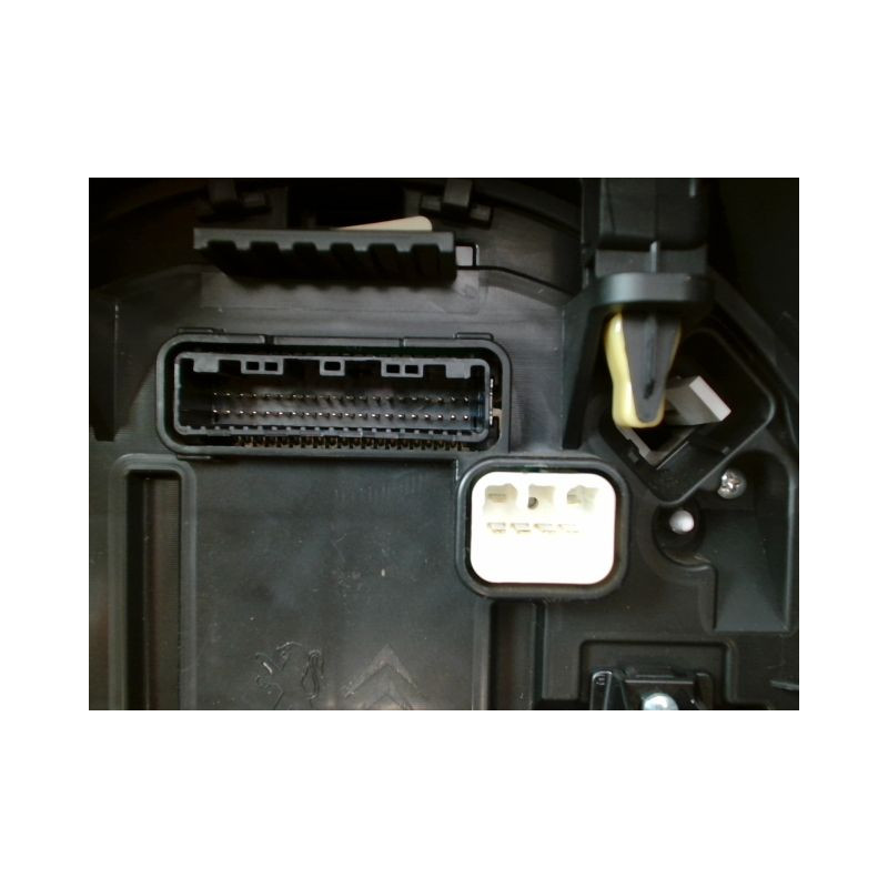 BLOC COMPTEURS TOYOTA AYGO 5P
