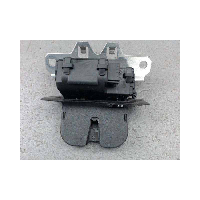 SERRURE HAYON  OPEL INSIGNIA