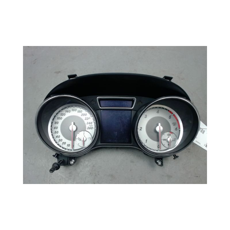 BLOC COMPTEURS MERCEDES CLA