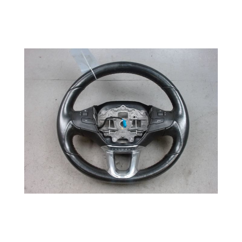 VOLANT DE DIRECTION PEUGEOT 208