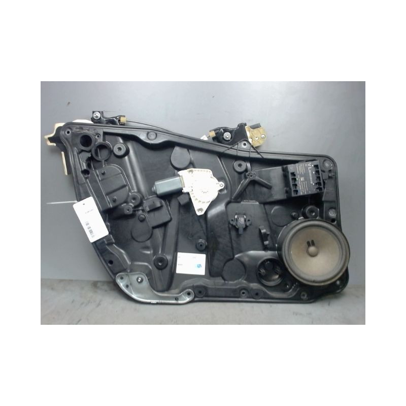 MECANISME+MOTEUR LEVE-GLACE AVANT GAUCHE MERCEDES CLA