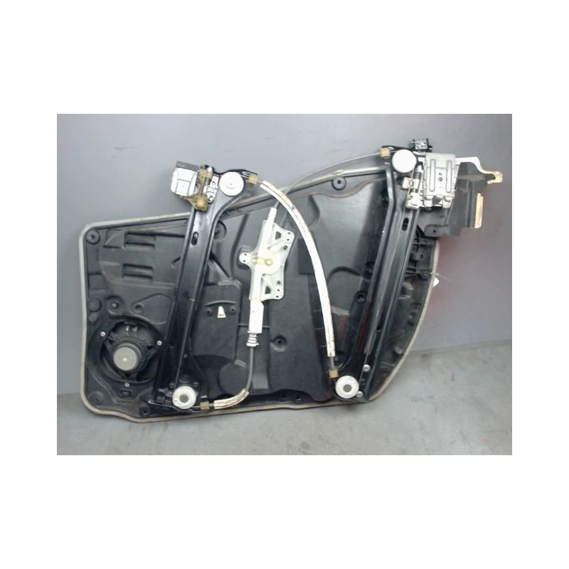 MECANISME+MOTEUR LEVE-GLACE AVANT GAUCHE MERCEDES CLA