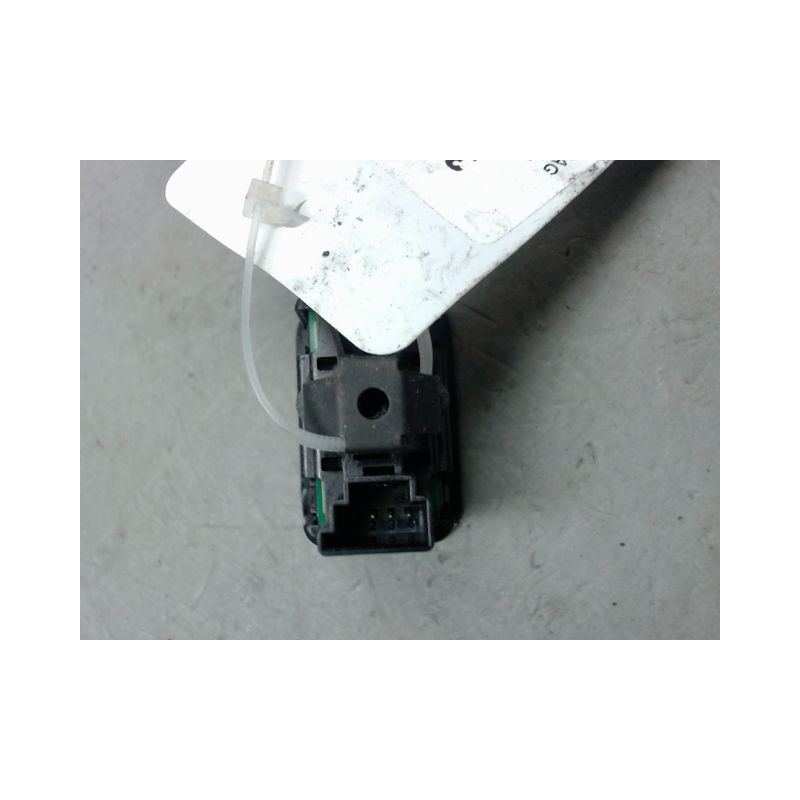 COMMANDE LEVE-GLACE PORTE ARG MERCEDES CLA