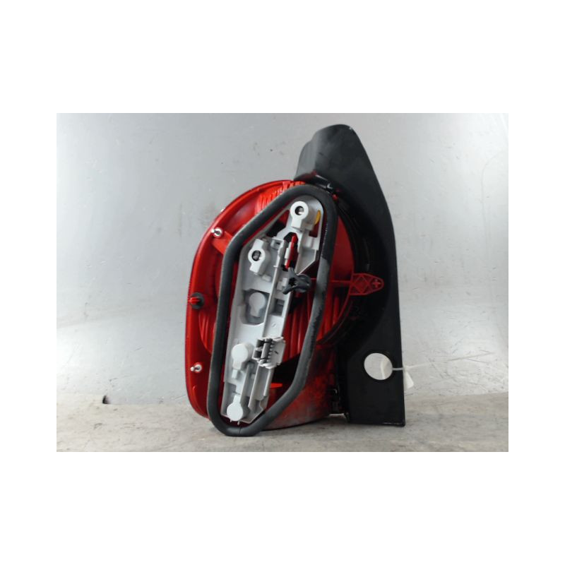 FEU ARRIERE DROIT RENAULT MODUS 2004-2007