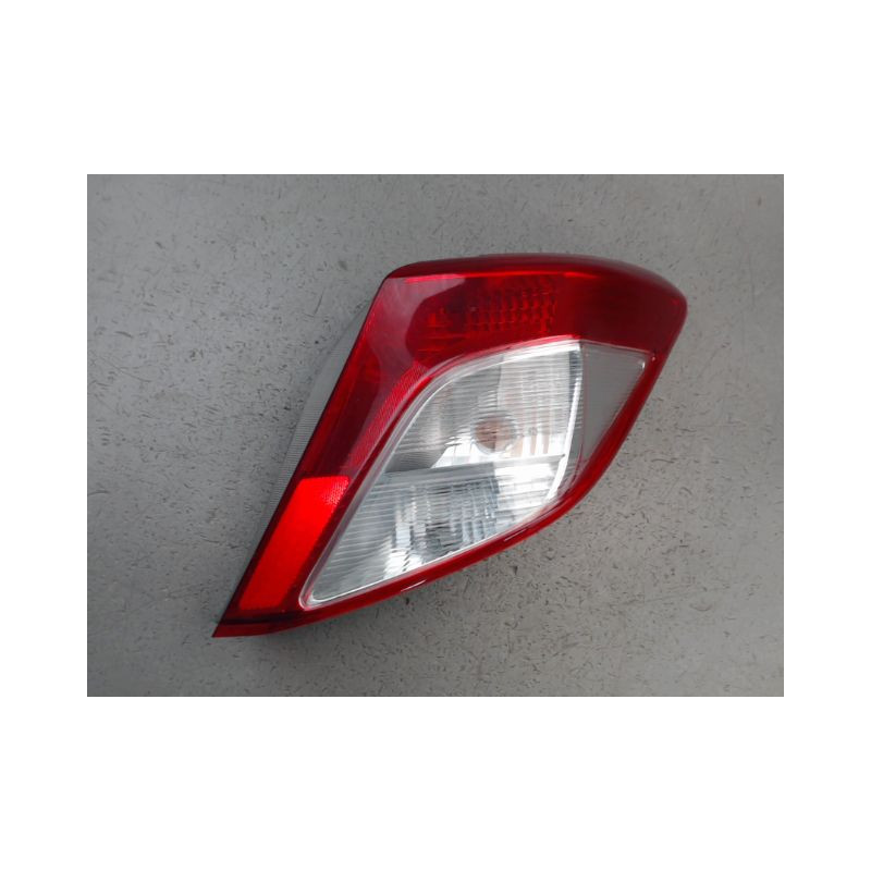 FEU ARRIERE DROIT TOYOTA YARIS