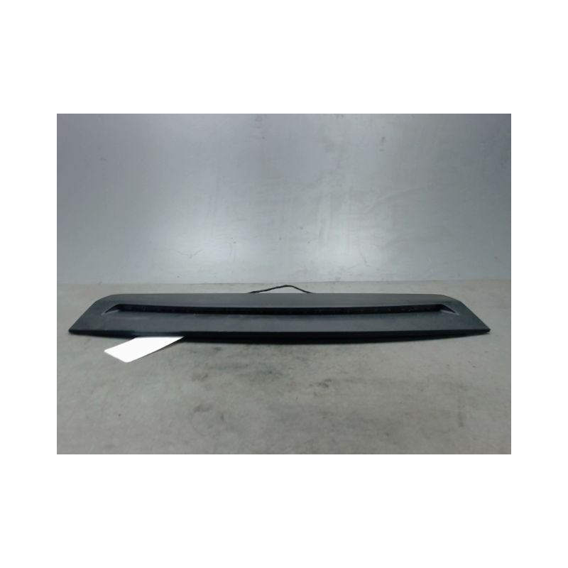 FEUX STOP SUPPLEMENTAIRE MERCEDES CLA