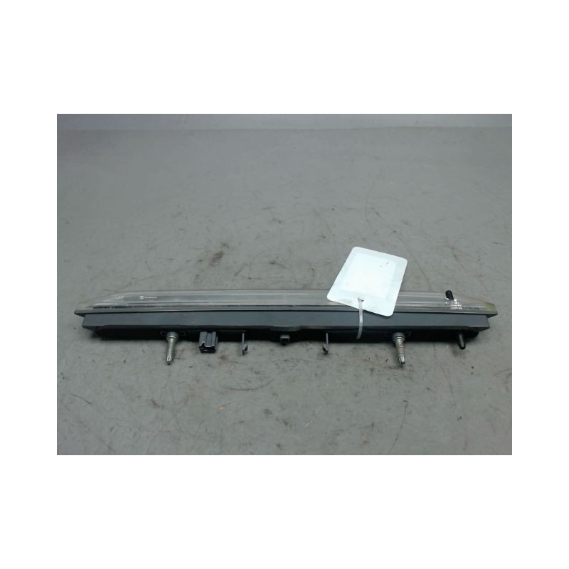 FEUX STOP SUPPLEMENTAIRE PEUGEOT 2008