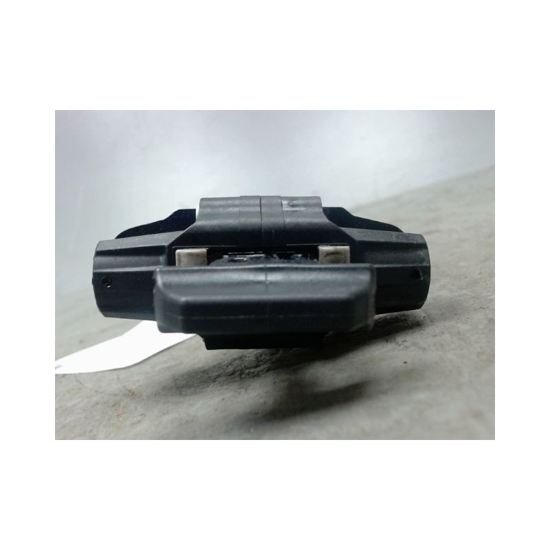 TIRANT PORTE AVANT DROIT FORD PUMA