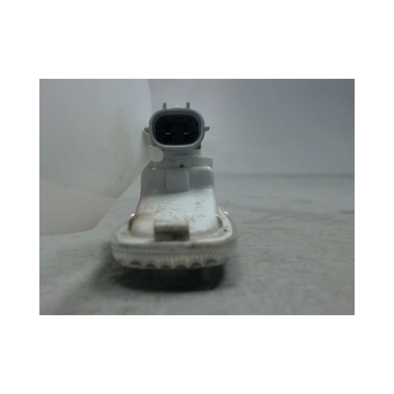 REPETITEUR AILE DROIT DAIHATSU CUORE
