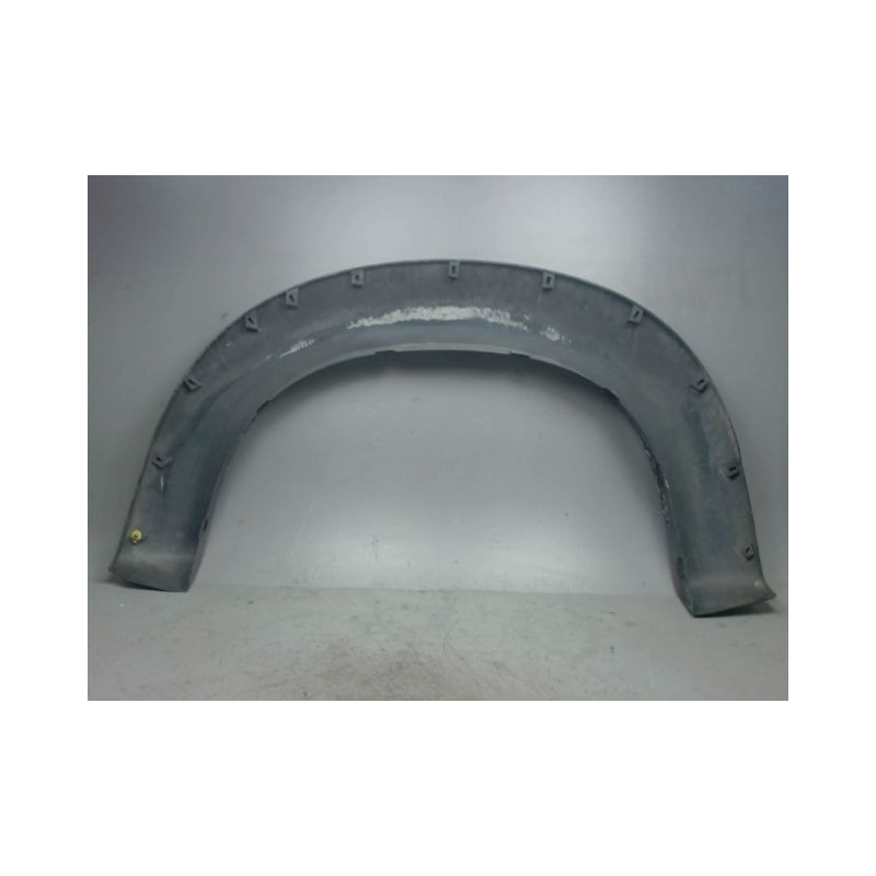 ELARGISSEUR AILE ARRIERE DROIT TOYOTA HILUX SIMPLE CABINE 2006-