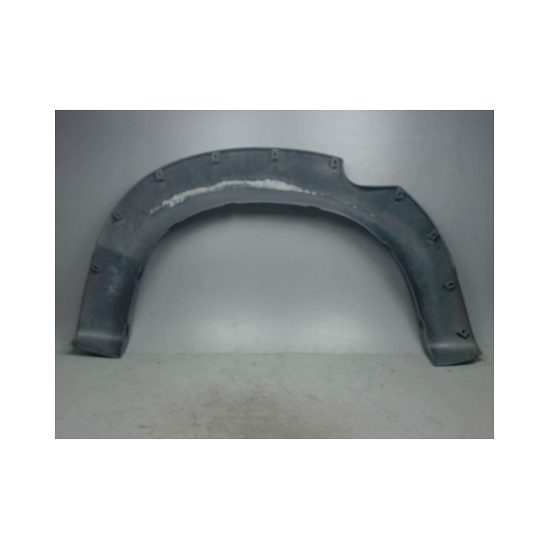 ELARGISSEUR AILE ARRIERE GAUCHE TOYOTA HILUX SIMPLE CABINE 2006-