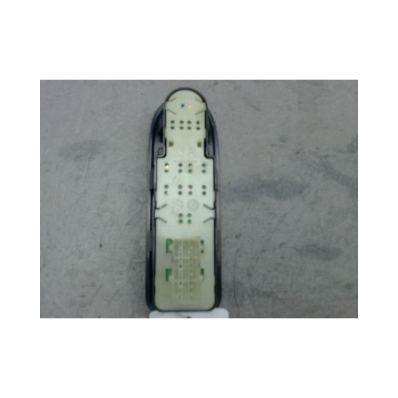 COMMANDE LEVE-GLACE PORTE AVG CITROEN C3 2009-