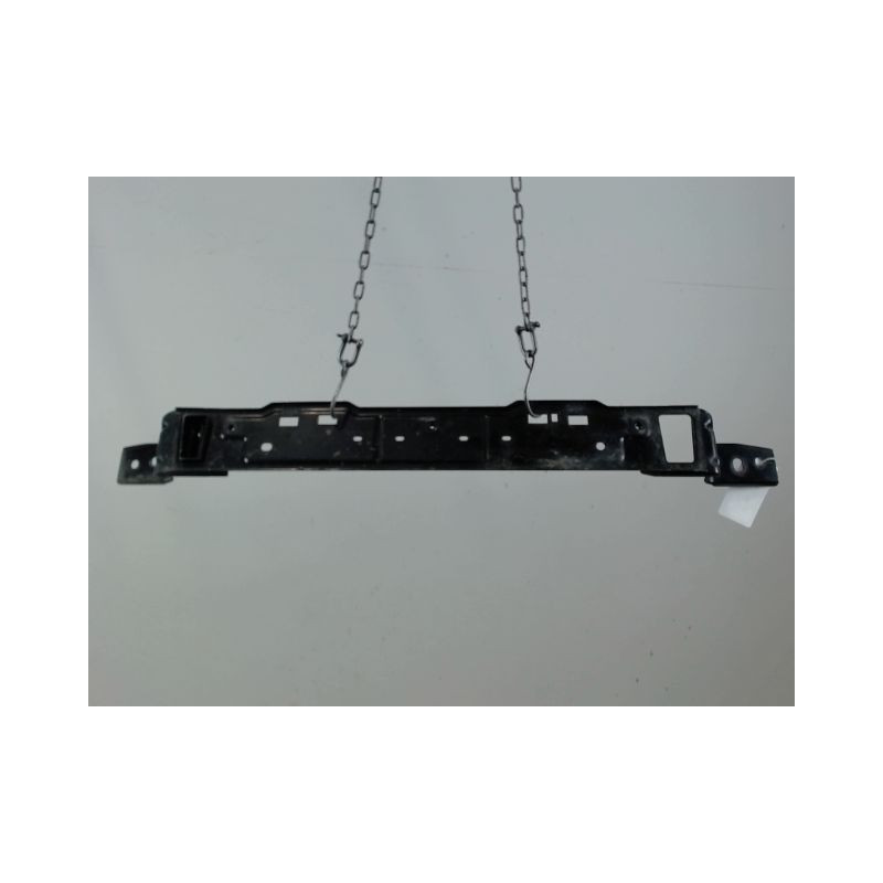 TRAVERSE INFERIEURE ARMATURE AVANT TOYOTA PROACE