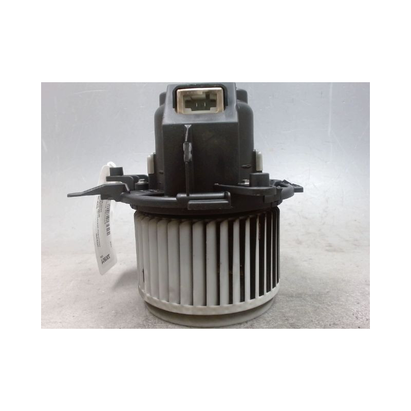 MOTEUR VENTILATEUR CHAUFFAGE TOYOTA PROACE
