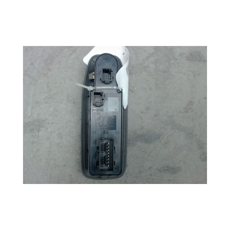 COMMANDE LEVE-GLACE PORTE AVG PEUGEOT 208